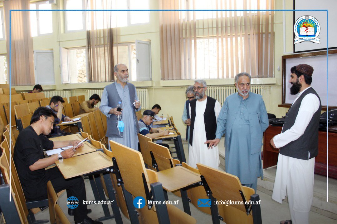 رئیس پوهنتون علوم طبی کابل از جریان امتحانات بازدید کرد